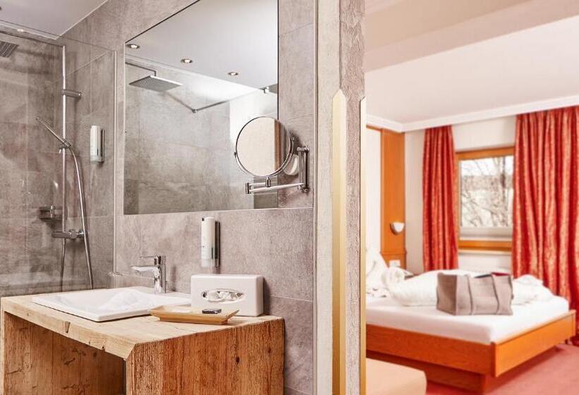 带阳台的三人标准间, Riederhof  Urlaub Mit Wau!