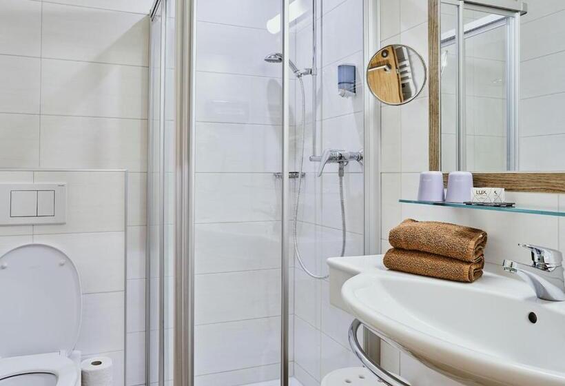 スイート, Rustika