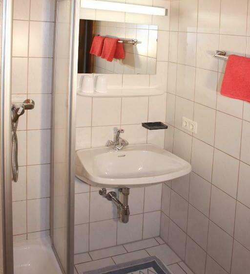 اتاق استاندارد سه نفره, Gästehaus Schwoagerhof