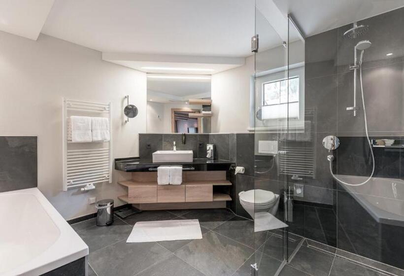 Люкс 3 Спальни, The Secret Sölden