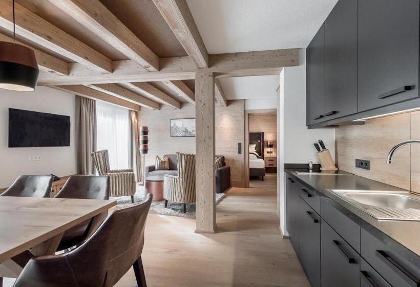 Люкс 3 Спальни, The Secret Sölden