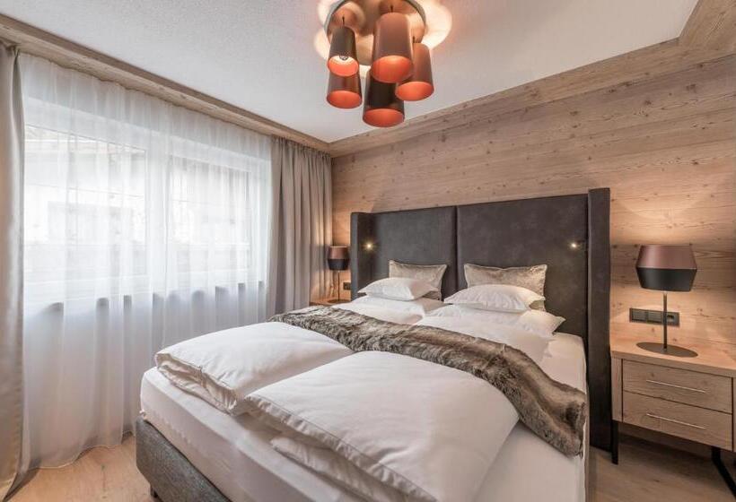 Люкс 3 Спальни, The Secret Sölden