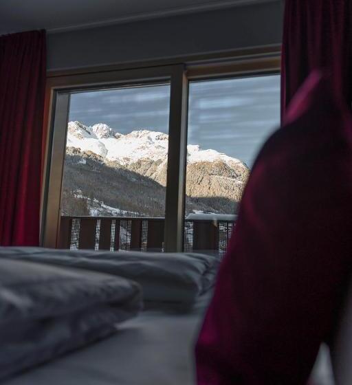 Люкс 3 Спальни, The Secret Sölden