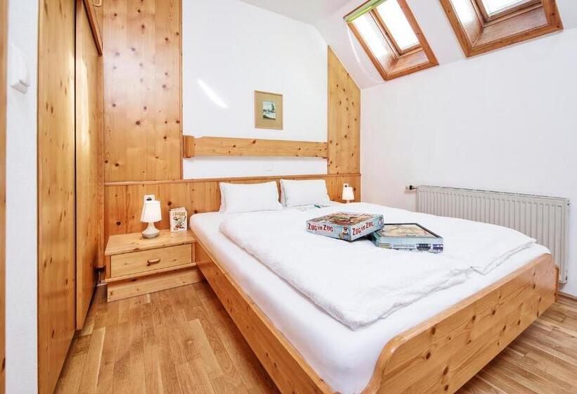 شقة غرفتين نوم مزودة بشُرفة, Wellness Landhaus Parth