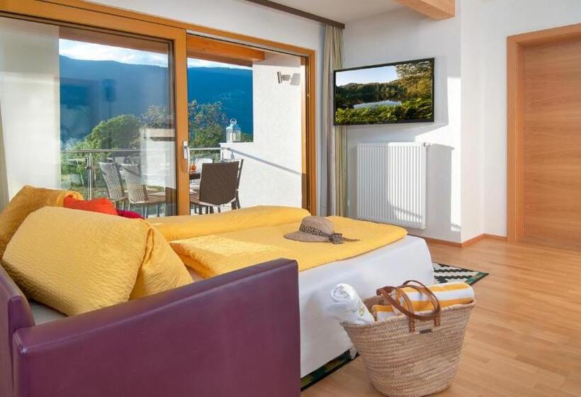 2 Bedrooms Apartment Lake View, Wellness Landhaus Parth