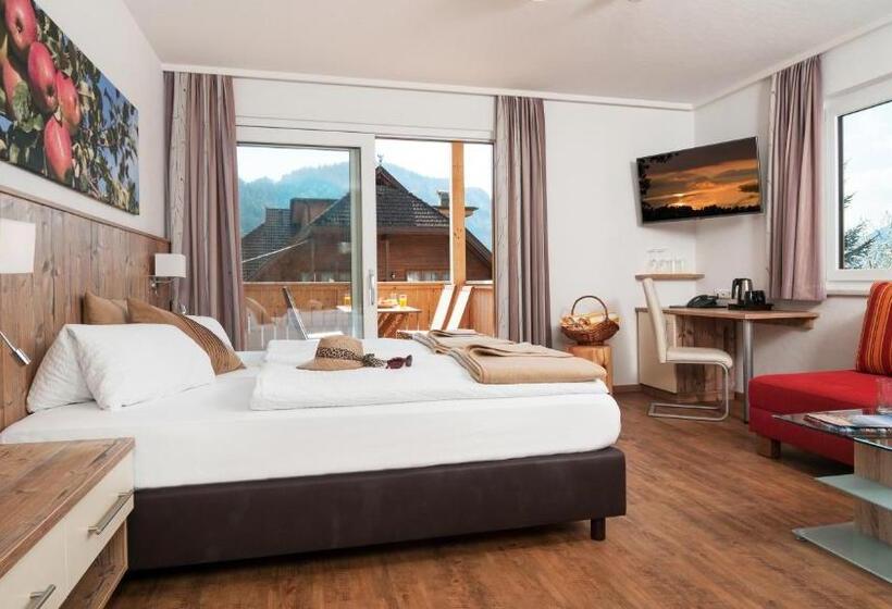 جناح جونيور, Wellness Landhaus Parth