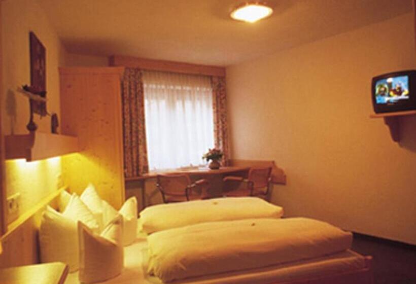 标准三人间, Zum Hirschen