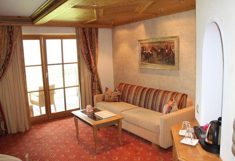 Superior suite with balcony, Wellnessresidenz Schalber