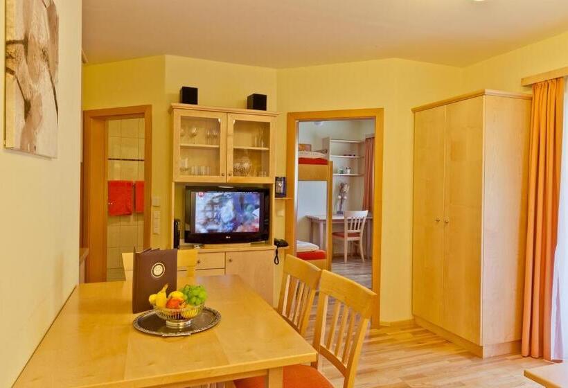 带2个卧室的公寓, Alpine Spa Residence