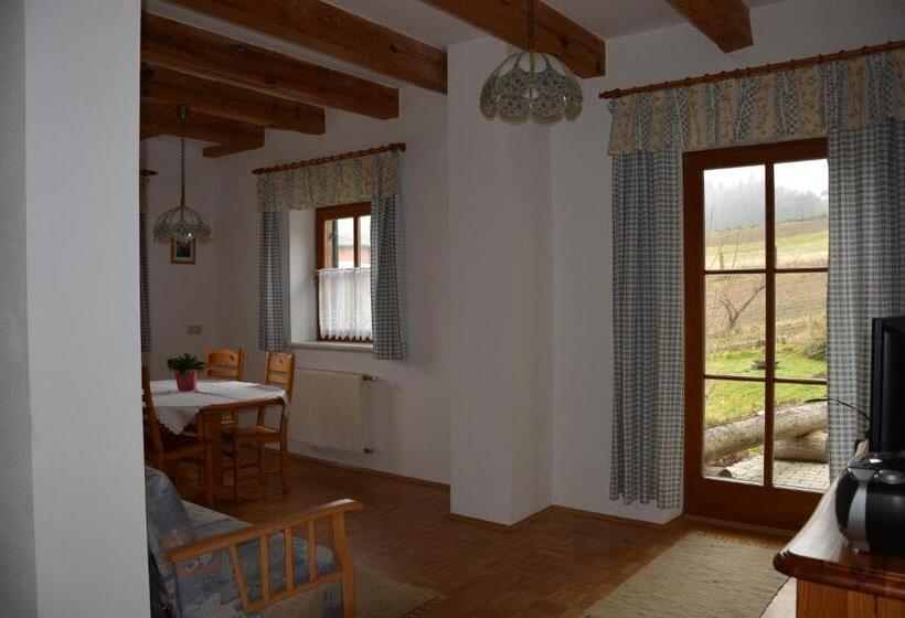 דירת 2 חדרים עם טרסה, Bauernhof Grain