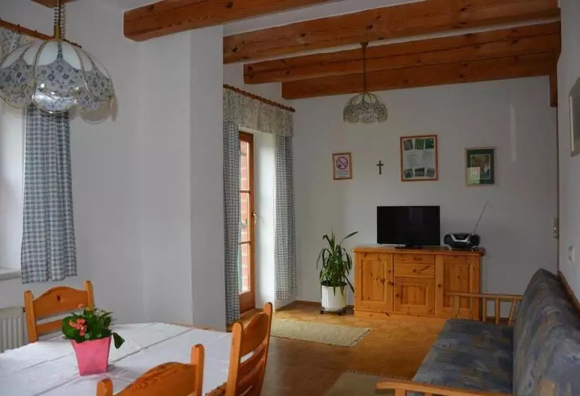 Appartamento 2 Camere da Letto con Terrazza, Bauernhof Grain