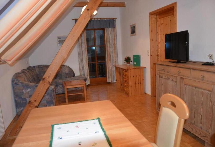 شقة 3 غرف, Bauernhof Grain