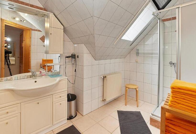 شقة 3 غرف, Bauernhof Grain