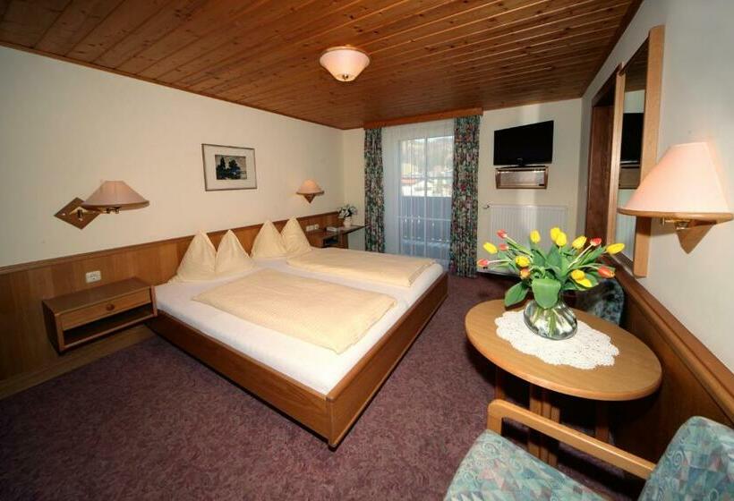 غرفة قياسية مزوَّدة بشُرفة, Pension Salzburger Hof