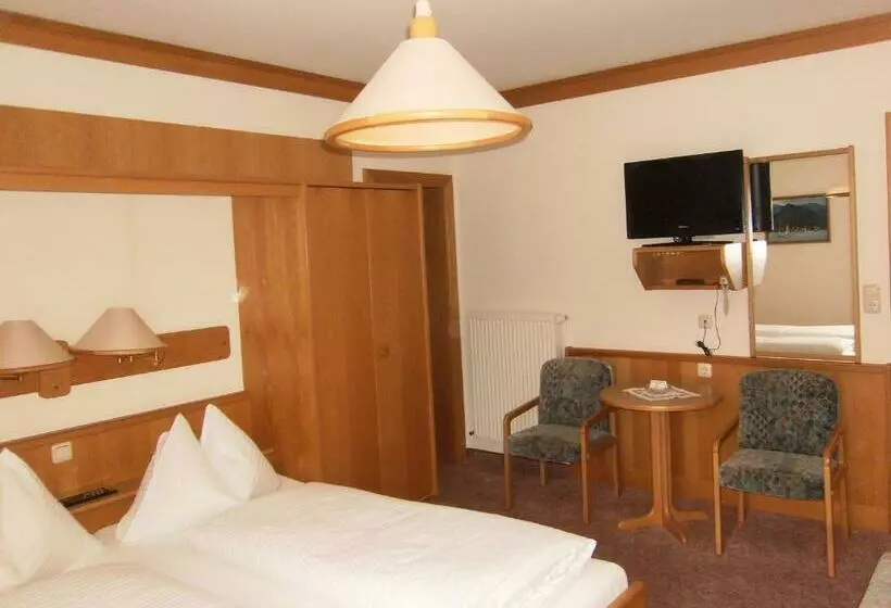 Comfort room with balcony, Pension Salzburger Hof