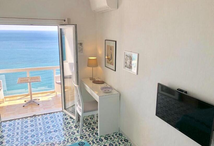 חדר דלוקס עם מרפסת נוף לים, Casa Sofia