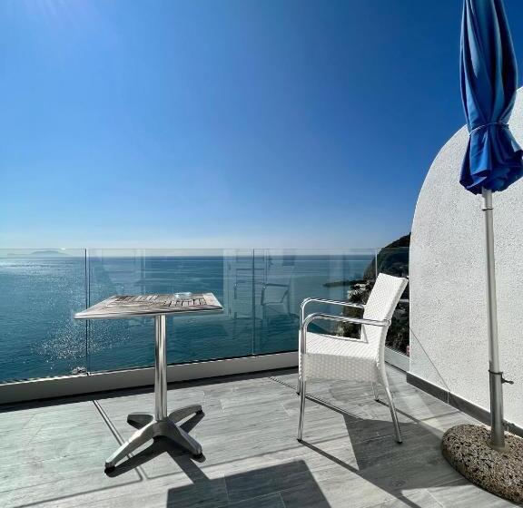 חדר דלוקס עם מרפסת נוף לים, Casa Sofia