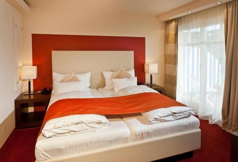 סוויטת ג'וניור עם מרפסת, Casinohotel Velden