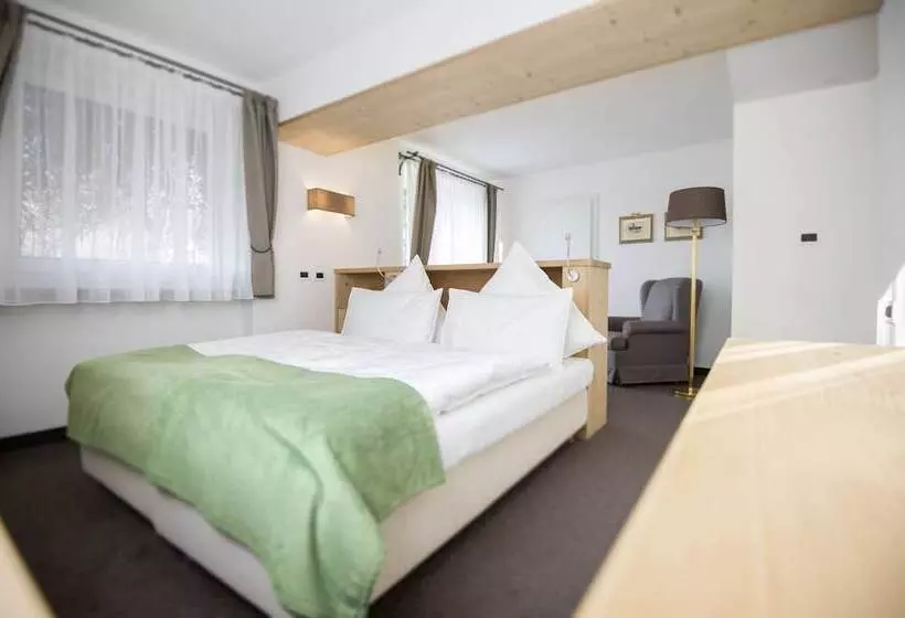 山の見えるジュニアスイート, Chalet Hotel Hartmann – Adults Only