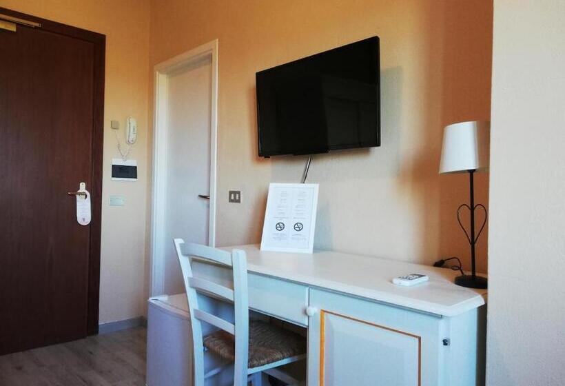 اتاق استاندارد با بالکن و چشمانداز دریا, Frassetto