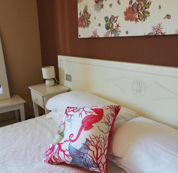 Quarto Triplo Estandar Vista Jardim, Frassetto