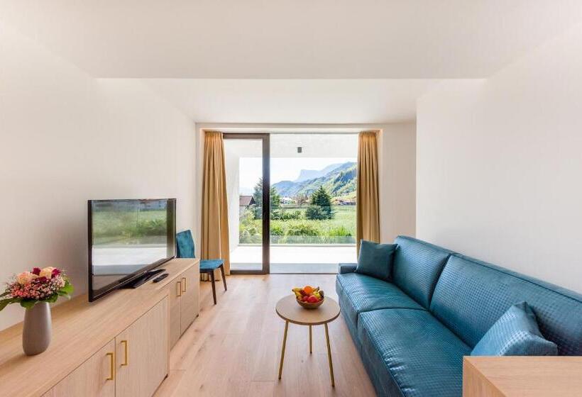 Люкс Вид на Бассейн, Gschwangut