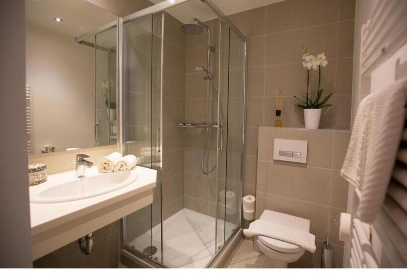 Номер Стандарт с Балконом, Gästehaus Schusser An Der Therme