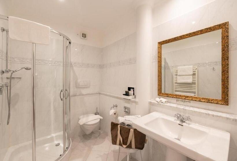 带阳台的高级房间, Hanswirt