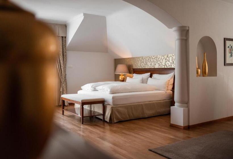 山景套房, Hanswirt