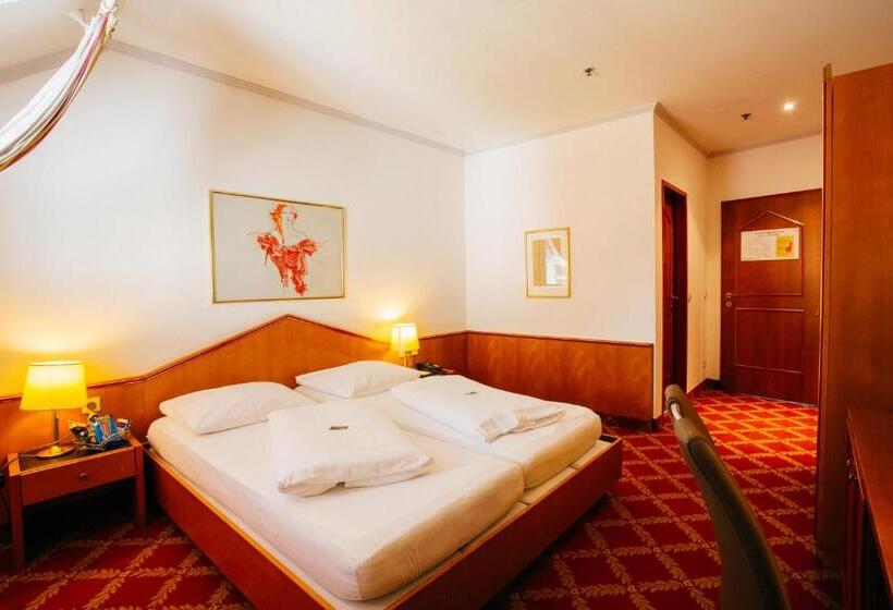 Pokój Standard, Kongress