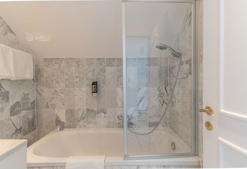 Pokój Standard, Kongress