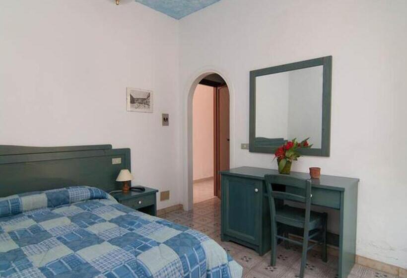 اتاق استاندارد چهار تخته, La Ninfea