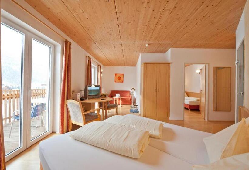 패밀리 룸, Macher S Land