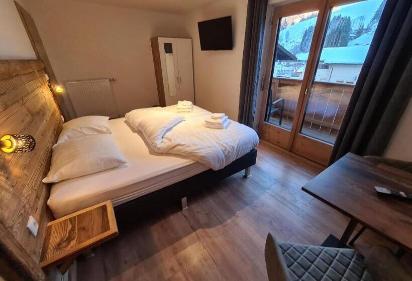 غرفة قياسية مزوَّدة بشُرفة, Pension Annerlhof