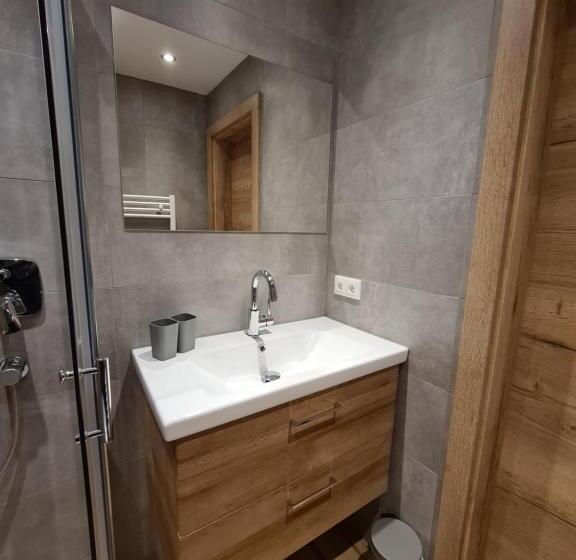 غرفة قياسية مزوَّدة بشُرفة, Pension Annerlhof