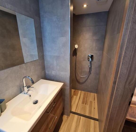 غرفة قياسية رباعية مزودة بشُرفة, Pension Annerlhof