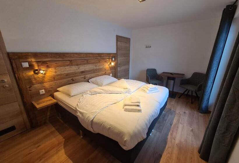 غرفة قياسية رباعية مزودة بشُرفة, Pension Annerlhof