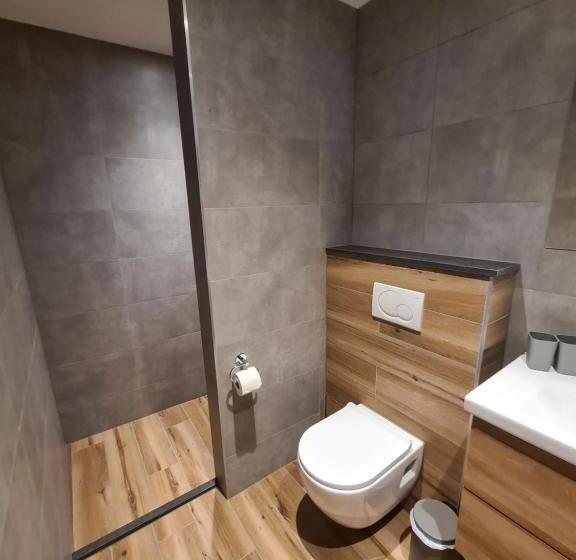 غرفة قياسية رباعية مزودة بشُرفة, Pension Annerlhof