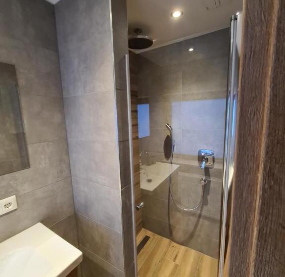 غرفة قياسية رباعية, Pension Annerlhof