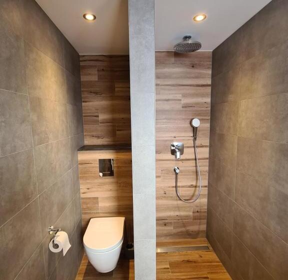 غرفة عائلية, Pension Annerlhof