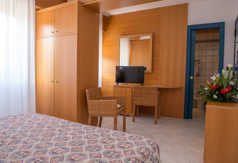 Номер Стандарт, Pizzomunno Vieste Palace
