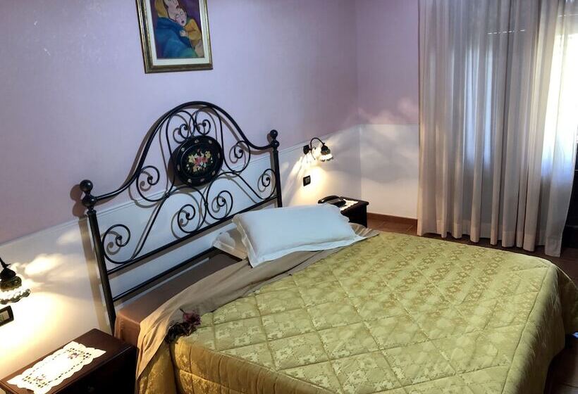 غرفة قياسية ثلاثية, Oasi Da Paolo