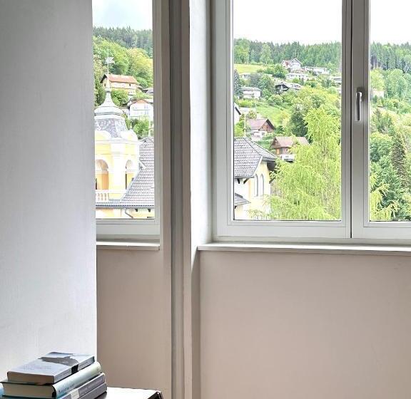 חדר משפחתי, Villa Parkschlössl