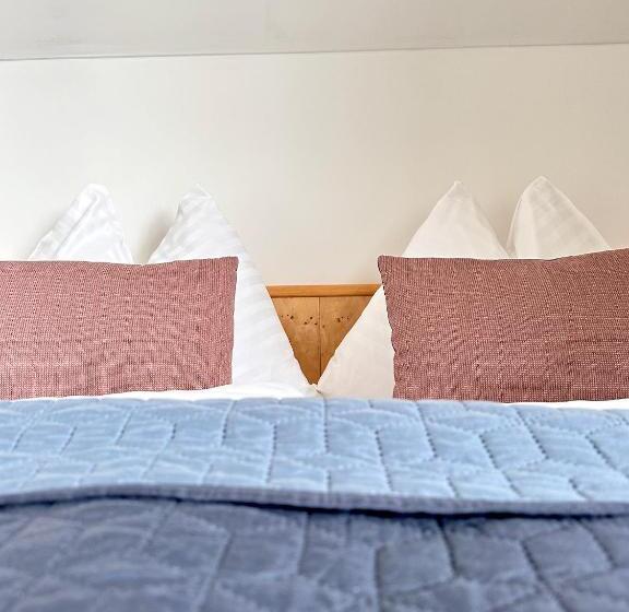 חדר משפחתי, Villa Parkschlössl