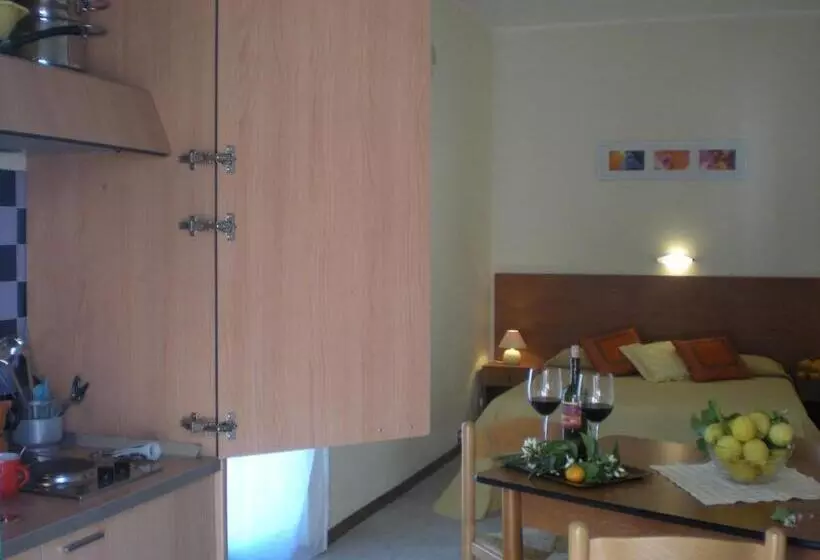 استودیو استاندارد با تراس, Villaggio Artemide