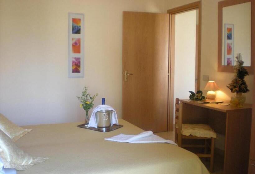 شقة غرفة واحدة مزودة بتراس, Villaggio Artemide