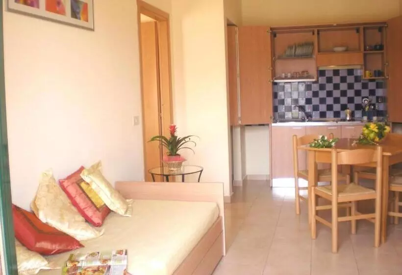 آپارتمان 1 خوابه با تراس, Villaggio Artemide