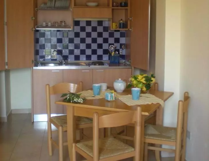 آپارتمان 1 خوابه با تراس, Villaggio Artemide