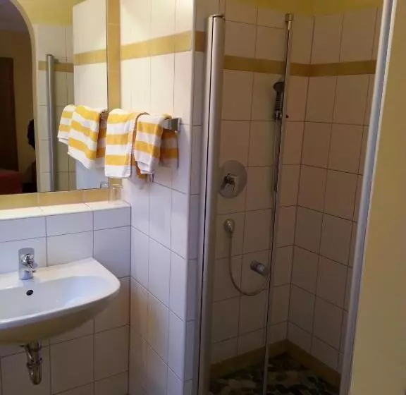 Standard-huone Terassi, Gasthof Zur Post