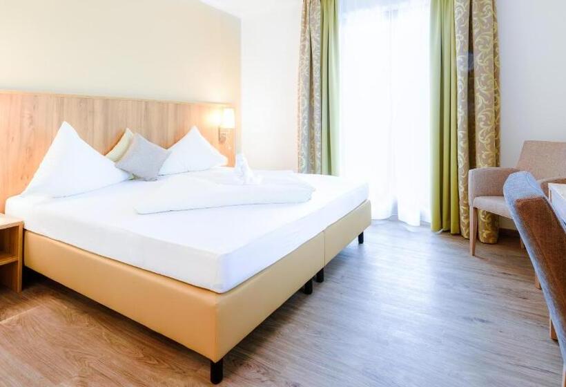 バルコニー付きスタンダードルーム, Marko